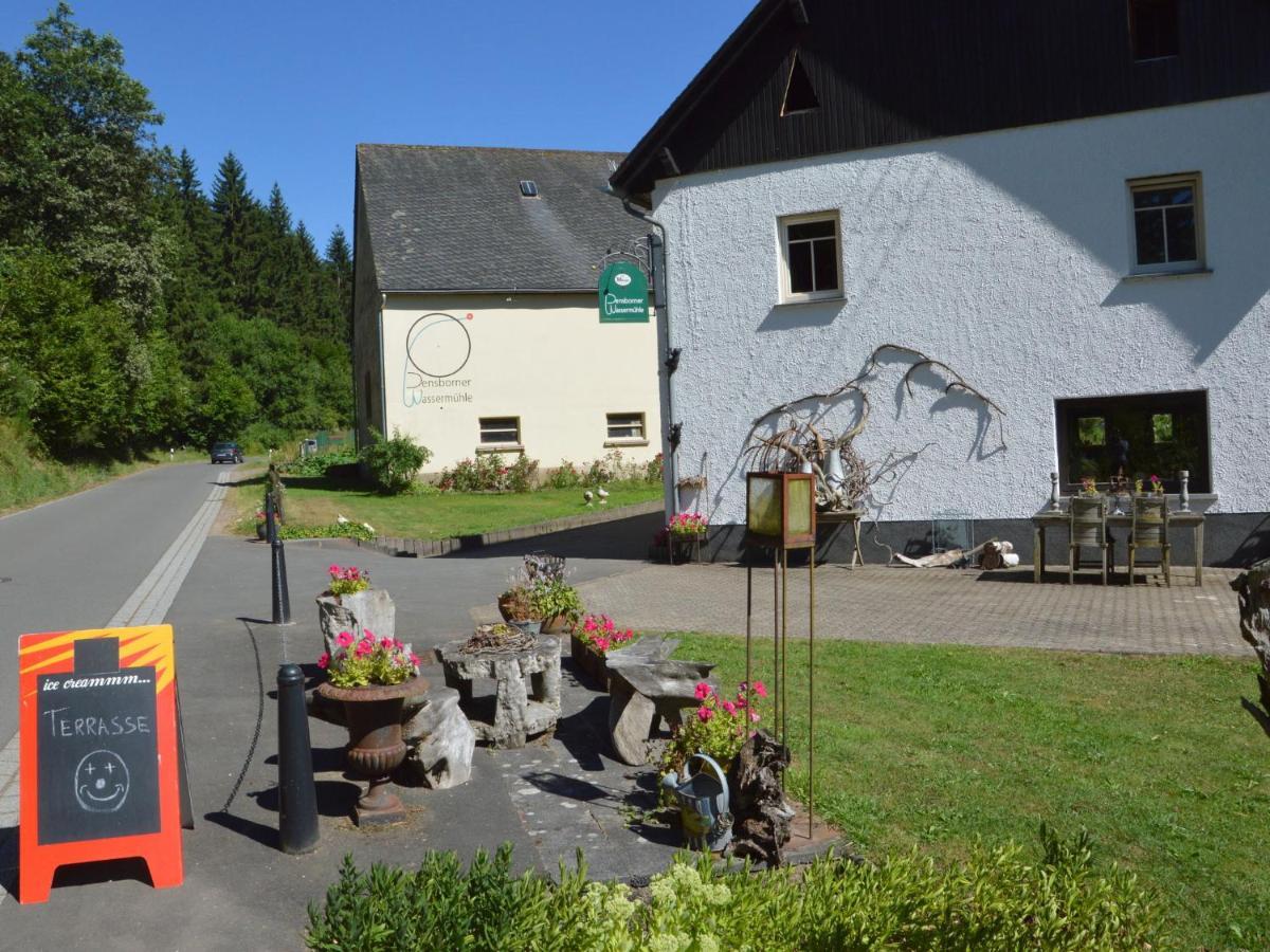 Holiday Home In Densborn With Garden Zendscheid エクステリア 写真